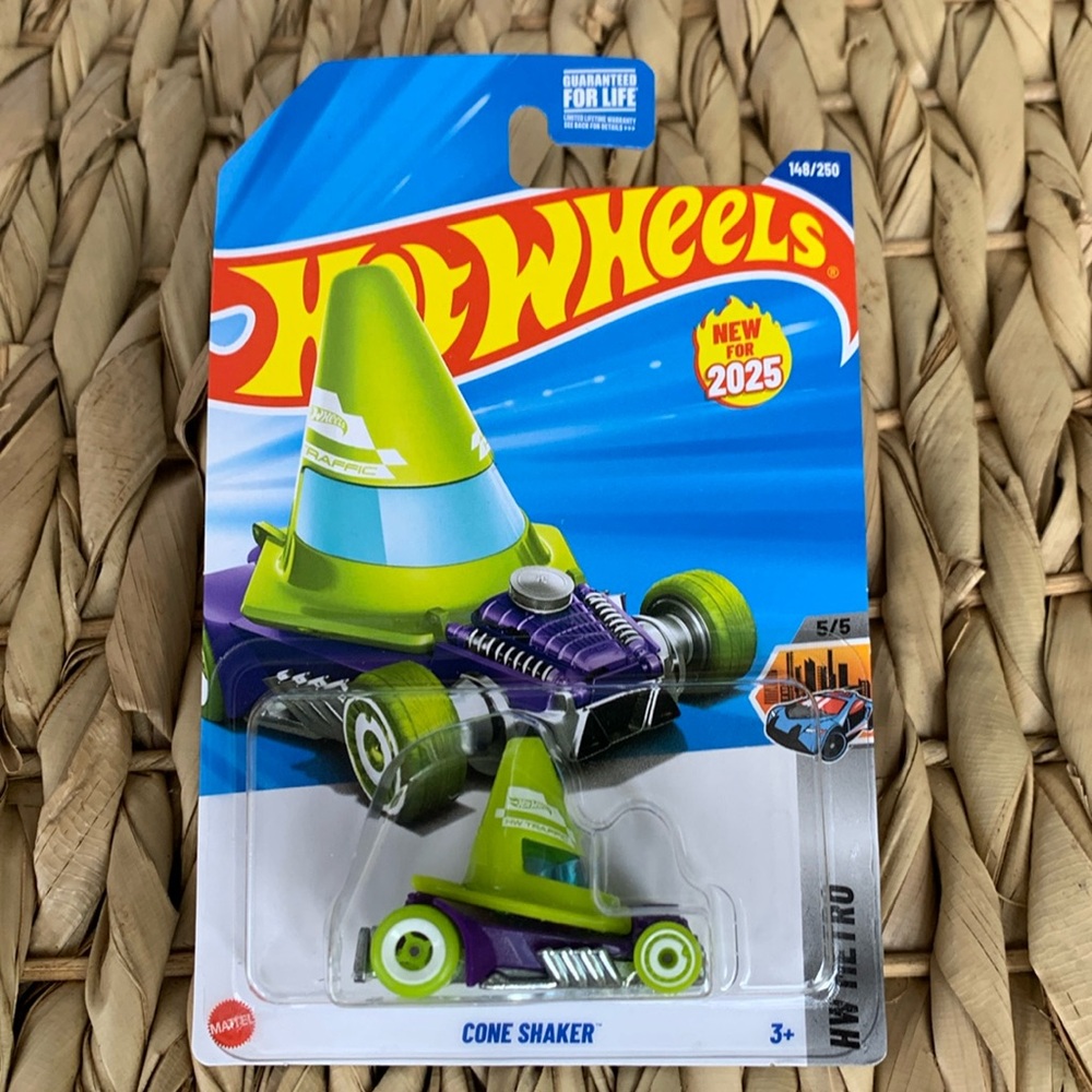 Traffic Cone Shaker Purple Green Toy Car Hot Wheels HW Metro Hotwheels New 2025